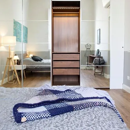 Dandy On The Arno River * Florence