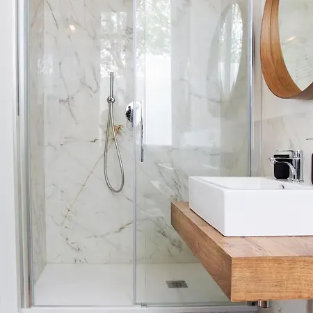 Dandy On The Arno River *