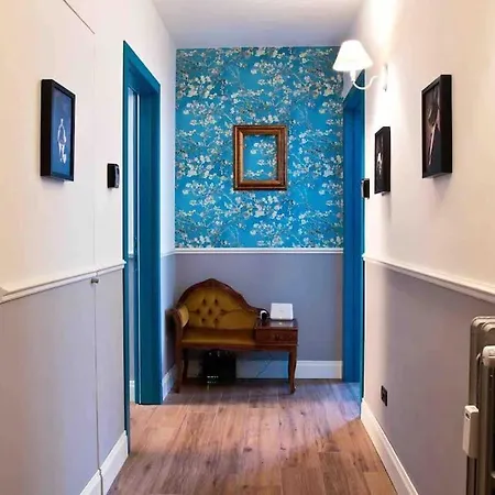 Dandy On The Arno River